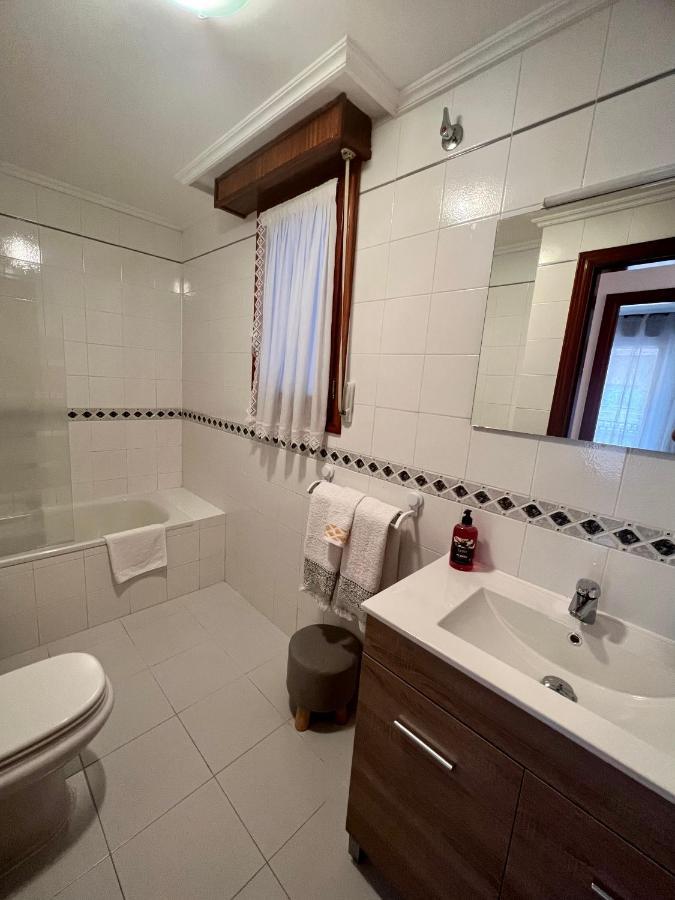 Piso Centrico A 10 Min De La Playa Con Garaje Incluido Lägenhet Castro Urdiales Exteriör bild