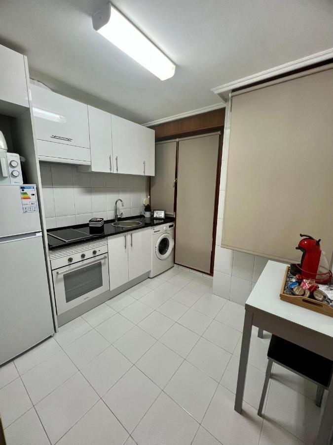 Piso Centrico A 10 Min De La Playa Con Garaje Incluido Lägenhet Castro Urdiales Exteriör bild